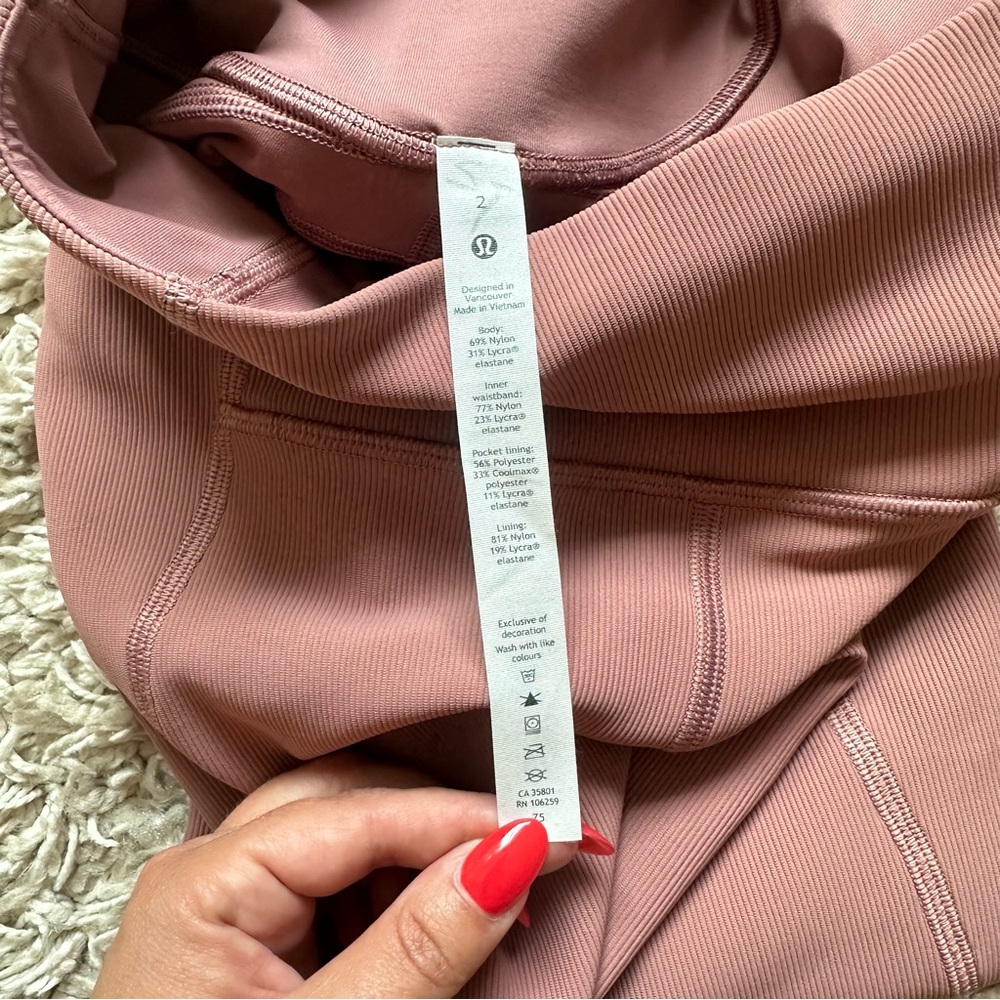 Lululemon Ribbed Contoured High Rise Shorts - Picture 8 of 9